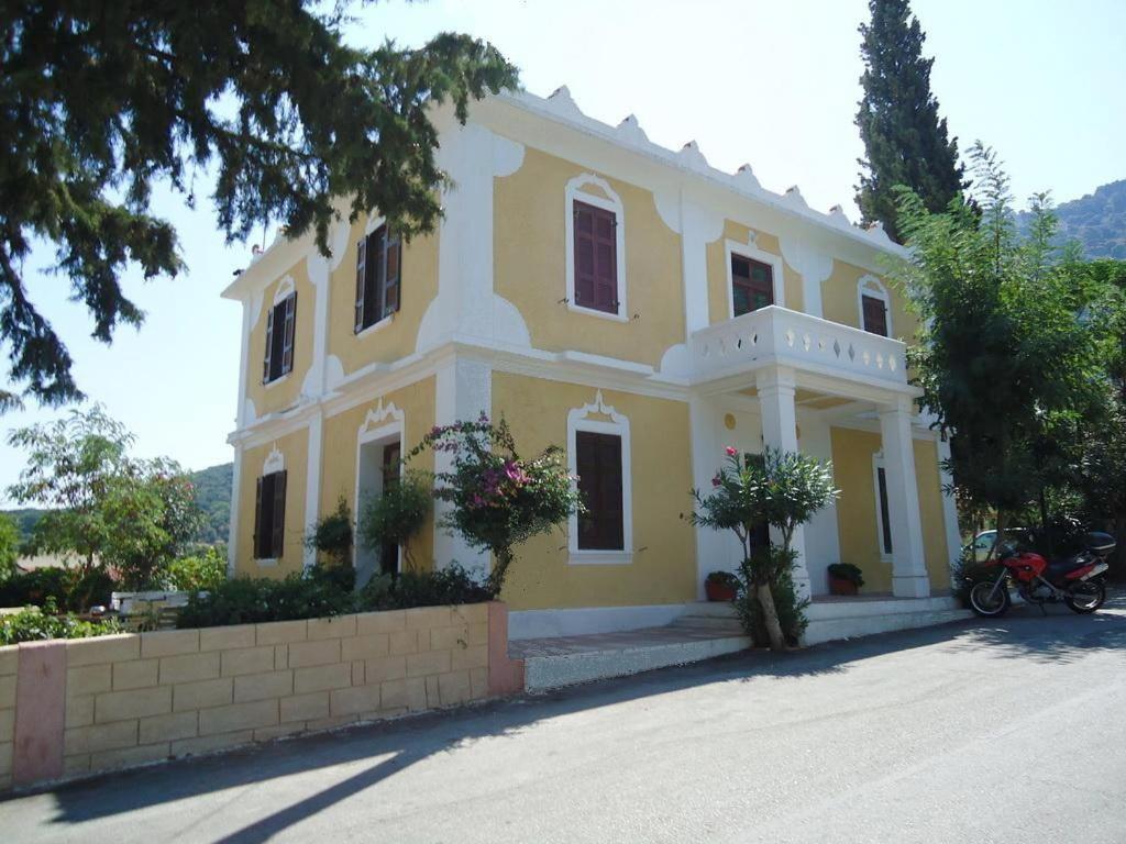 Nymph Otel Sálakos Dış mekan fotoğraf